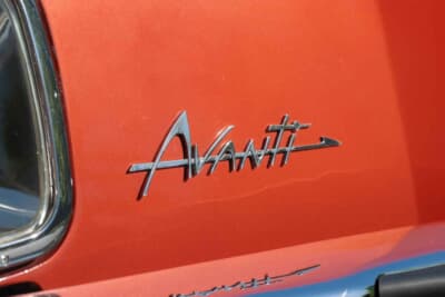 4万7600ドル（邦貨換算約705万円）で現在も販売中のスチュードベーカー「アヴァンティR2」（C）Courtesy of RM Sotheby's