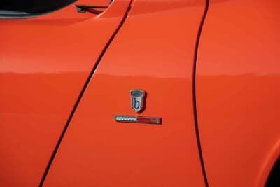 200万ドル〜250万ドル(邦貨換算約2億9436万円〜3億6795万円)で現在も販売中のランボルギーニ「P400ミウラ」(C)Courtesy of RM Sotheby's