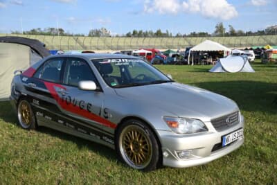 未確認ですけど峠仕様のアルテッツァってことでしょうか