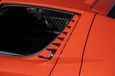 200万ドル〜250万ドル(邦貨換算約2億9436万円〜3億6795万円)で現在も販売中のランボルギーニ「P400ミウラ」(C)Courtesy of RM Sotheby's