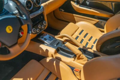 36万8000ドル（邦貨換算約5416万円）で落札されたフェラーリ「599GTBフィオラノ」（C）Courtesy of RM Sotheby's