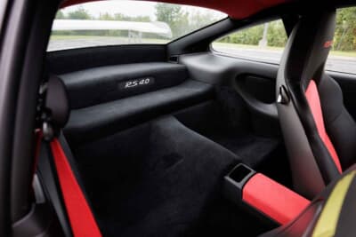 107万7500ドル(邦貨換算約1億5859万円)で落札されたポルシェ「911 GT3 RS 4.0」(C)Courtesy of RM Sotheby's