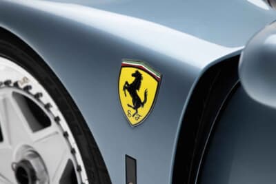 275万5000ドル(邦貨換算約4億548万円)で落札されたフェラーリ「F40」(C)Courtesy of RM Sotheby's275万5000ドル(邦貨換算約4億548万円)で落札されたフェラーリ「F40」(C)Courtesy of RM Sotheby's