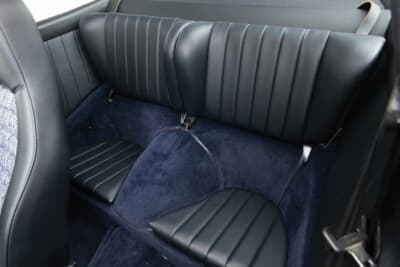 30万2000ドル(邦貨換算約4450万円)で落札されたポルシェ「911カレラ 2.7タルガ」(C)Courtesy of RM Sotheby's