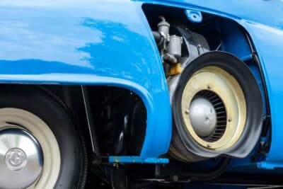 2万1280ドル(邦貨換算約314万円)で落札されたBMW「イセッタ300」C)Bonhams