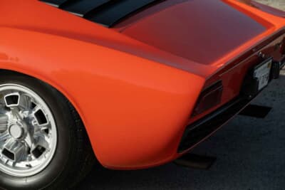 200万ドル〜250万ドル(邦貨換算約2億9436万円〜3億6795万円)で現在も販売中のランボルギーニ「P400ミウラ」(C)Courtesy of RM Sotheby's