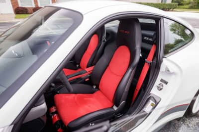 107万7500ドル(邦貨換算約1億5859万円)で落札されたポルシェ「911 GT3 RS 4.0」(C)Courtesy of RM Sotheby's