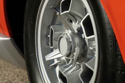 200万ドル〜250万ドル(邦貨換算約2億9436万円〜3億6795万円)で現在も販売中のランボルギーニ「P400ミウラ」(C)Courtesy of RM Sotheby's