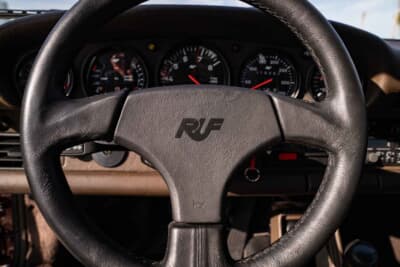 429万5000ドル(邦貨換算約6億3214万円)で落札されたRUF「CTR イエローバード ライトウェイト」(C)Courtesy of RM Sotheby's