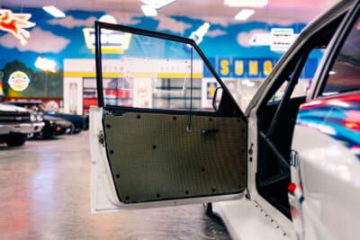 7万2800ドル(邦貨換算約1070万円)で落札されたランチア「デルタ HF インテグラーレ16V」C)Bonhams