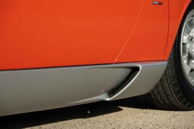 200万ドル〜250万ドル(邦貨換算約2億9436万円〜3億6795万円)で現在も販売中のランボルギーニ「P400ミウラ」(C)Courtesy of RM Sotheby's