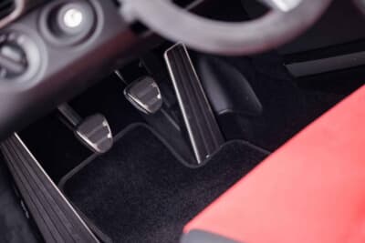 107万7500ドル(邦貨換算約1億5859万円)で落札されたポルシェ「911 GT3 RS 4.0」(C)Courtesy of RM Sotheby's