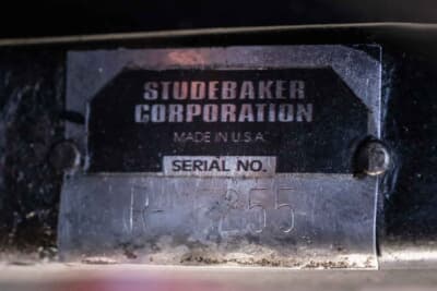 4万7600ドル（邦貨換算約705万円）で現在も販売中のスチュードベーカー「アヴァンティR2」（C）Courtesy of RM Sotheby's