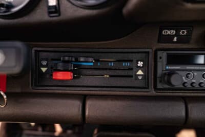 429万5000ドル(邦貨換算約6億3214万円)で落札されたRUF「CTR イエローバード ライトウェイト」(C)Courtesy of RM Sotheby's