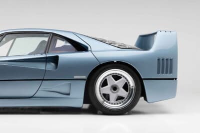 275万5000ドル(邦貨換算約4億548万円)で落札されたフェラーリ「F40」(C)Courtesy of RM Sotheby's