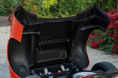 200万ドル〜250万ドル(邦貨換算約2億9436万円〜3億6795万円)で現在も販売中のランボルギーニ「P400ミウラ」(C)Courtesy of RM Sotheby's