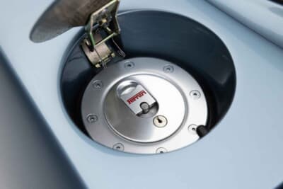 275万5000ドル(邦貨換算約4億548万円)で落札されたフェラーリ「F40」(C)Courtesy of RM Sotheby's