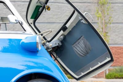 2万1280ドル(邦貨換算約314万円)で落札されたBMW「イセッタ300」C)Bonhams