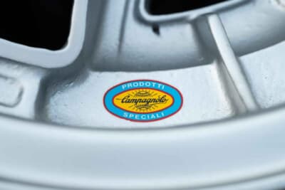 200万ドル〜250万ドル(邦貨換算約2億9436万円〜3億6795万円)で現在も販売中のランボルギーニ「P400ミウラ」(C)Courtesy of RM Sotheby's