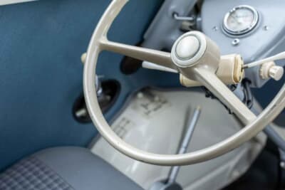 2万1280ドル(邦貨換算約314万円)で落札されたBMW「イセッタ300」C)Bonhams