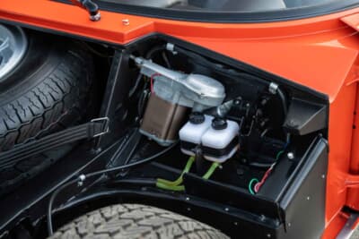 200万ドル〜250万ドル(邦貨換算約2億9436万円〜3億6795万円)で現在も販売中のランボルギーニ「P400ミウラ」(C)Courtesy of RM Sotheby's