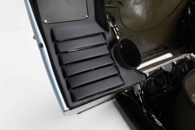 275万5000ドル(邦貨換算約4億548万円)で落札されたフェラーリ「F40」(C)Courtesy of RM Sotheby's