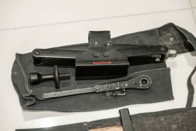 200万ドル〜250万ドル(邦貨換算約2億9436万円〜3億6795万円)で現在も販売中のランボルギーニ「P400ミウラ」(C)Courtesy of RM Sotheby's