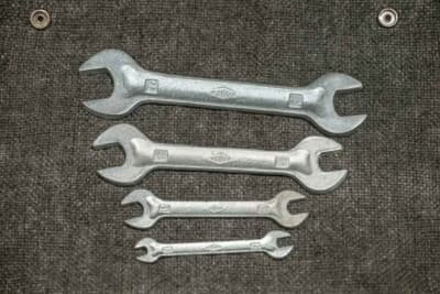 200万ドル〜250万ドル(邦貨換算約2億9436万円〜3億6795万円)で現在も販売中のランボルギーニ「P400ミウラ」(C)Courtesy of RM Sotheby's