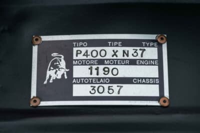 200万ドル〜250万ドル(邦貨換算約2億9436万円〜3億6795万円)で現在も販売中のランボルギーニ「P400ミウラ」(C)Courtesy of RM Sotheby's