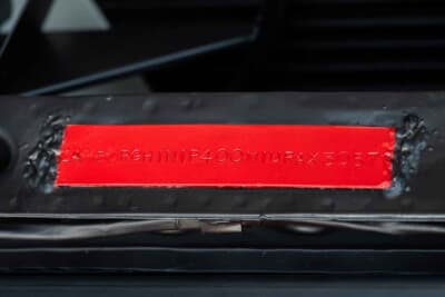 200万ドル〜250万ドル(邦貨換算約2億9436万円〜3億6795万円)で現在も販売中のランボルギーニ「P400ミウラ」(C)Courtesy of RM Sotheby's