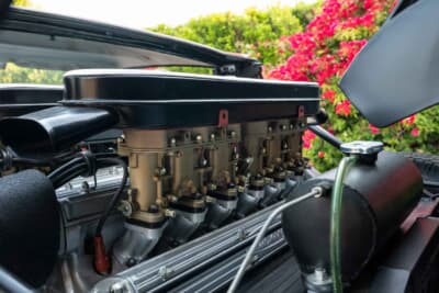 200万ドル〜250万ドル(邦貨換算約2億9436万円〜3億6795万円)で現在も販売中のランボルギーニ「P400ミウラ」(C)Courtesy of RM Sotheby's