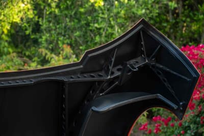 200万ドル〜250万ドル(邦貨換算約2億9436万円〜3億6795万円)で現在も販売中のランボルギーニ「P400ミウラ」(C)Courtesy of RM Sotheby's