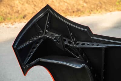 200万ドル〜250万ドル(邦貨換算約2億9436万円〜3億6795万円)で現在も販売中のランボルギーニ「P400ミウラ」(C)Courtesy of RM Sotheby's