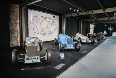 デラージュ2LCVグランプリV12やブガッティ・タイプ53なども展示されています