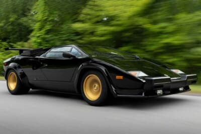 80万ドル~90万ドル(邦貨換算約1億1774万円〜1億3246万円)で現在も販売中のランボルギーニ「カウンタック 5000QV」C)Courtesy of Broad Arrow