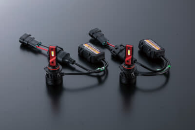 ヴァレンティ ジュエルLEDヘッドバルブ:¥18,678(参考価格)■バルブタイプ:HB3■色温度:6,000K■明るさ:11,000lm(左右合計)