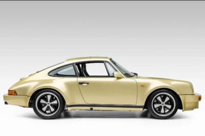 85万ドル~110万ドル(邦貨換算約1億2510万円~約1億6190万円)現在も販売中のRUF「カレラ 3.4 ゴールドフィンガー」C)Courtesy of Broad Arrow