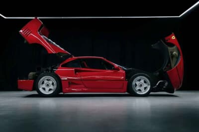 300万ユーロ～320万ユーロ（邦貨換算約5億3000万円〜約5億6500万円）で現在も販売中のフェラーリ「F40」（C）Courtesy of Broad Arrow