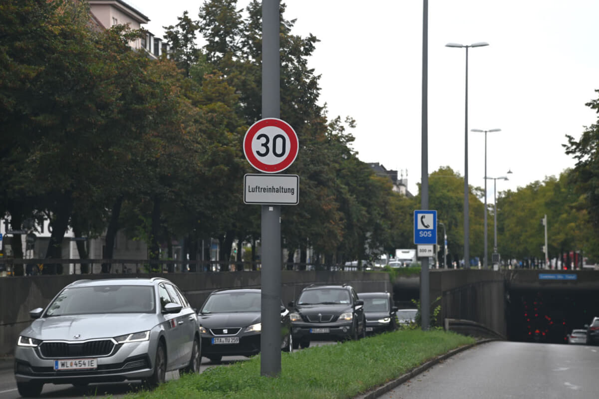 ミュンヘンの環状道路。制限速度が50km/hから30km/hへ変更され、渋滞がさらに悪化