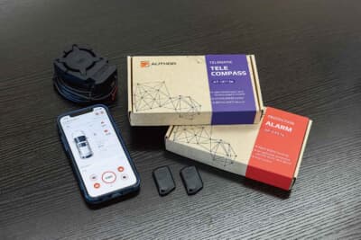 オーサーアラーム+コンパス4G:車両盗難を強力に防ぐ、オーサーアラームとコンパス4Gの組み合わせを推奨。スマホ操作で遠隔からエンジンを停止させることができるセットだ