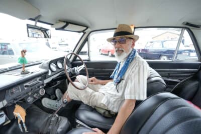 プリンス スカイライン 2000GT-A:群馬県太田市で趣味のクルマ専門店「KEY POINT」を営む関根さん。来年で創業45周年を迎える。愛車54Aは真夏でも日常使いできる高コンディション