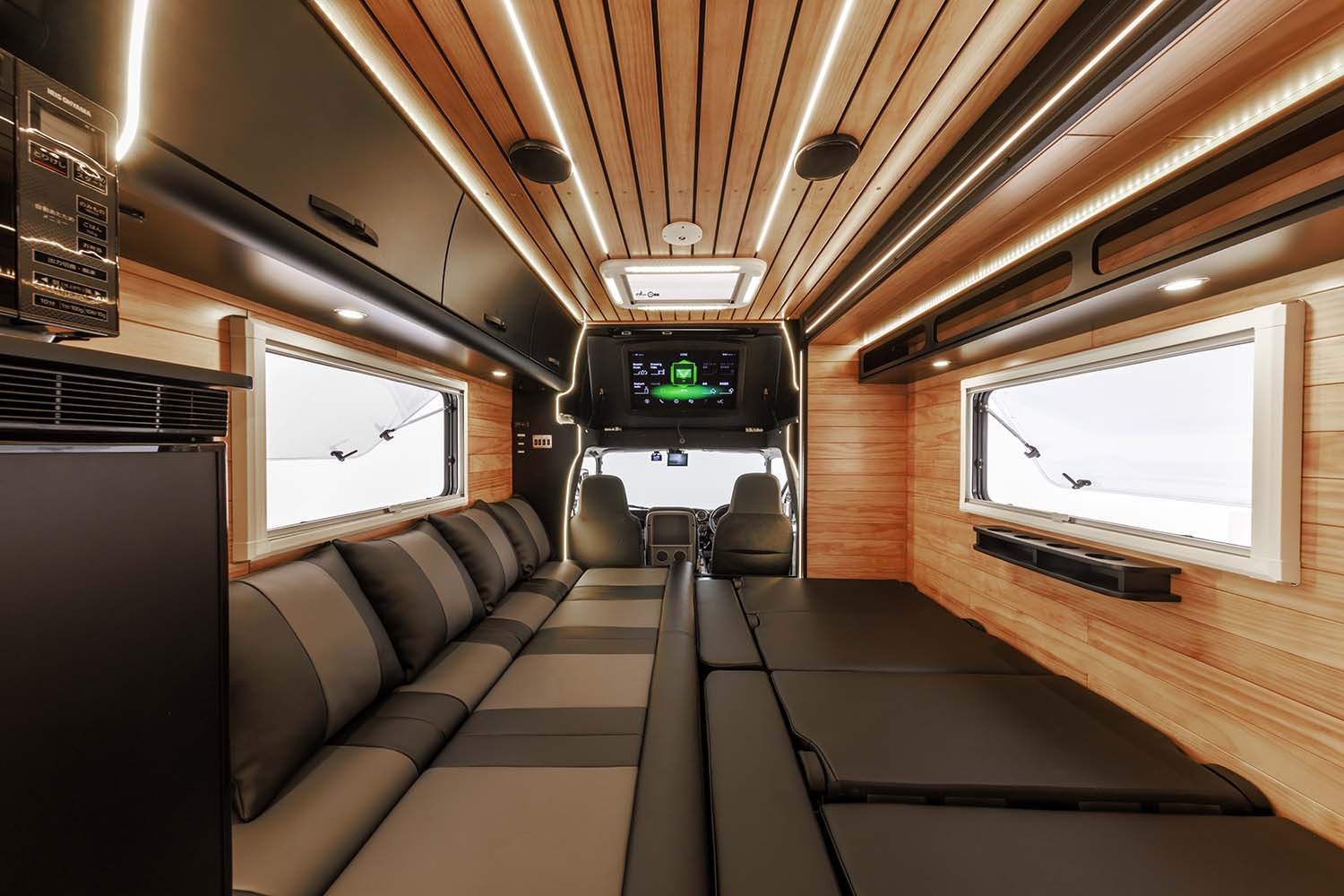 03_AMW_20241126_camper.jpg