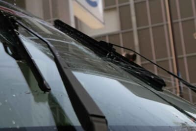 拭きムラや拭きスジが出るようなら1年を待たず交換すべきだ