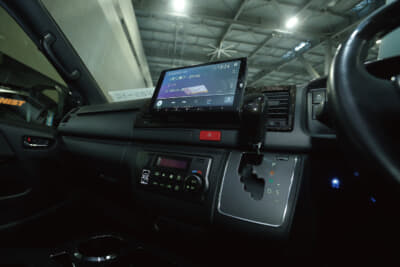 カロッツェリア楽ナビ・9型フローティングモデル(AVIC-RF722-DC)