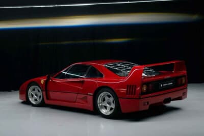 300万ユーロ～320万ユーロ（邦貨換算約5億3000万円〜約5億6500万円）で現在も販売中のフェラーリ「F40」（C）Courtesy of Broad Arrow