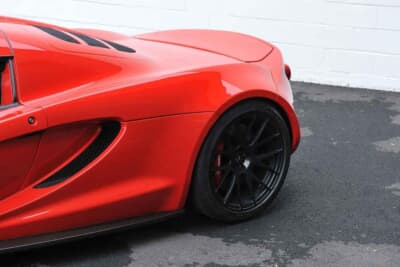 58万8000ドル(邦貨換算約8654万円)で落札されたヘネシー「ヴェノムGT」(C)Courtesy of Broad Arrow