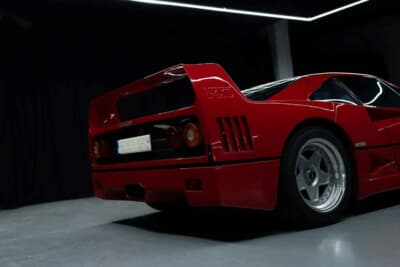 300万ユーロ～320万ユーロ（邦貨換算約5億3000万円〜約5億6500万円）で現在も販売中のフェラーリ「F40」（C）Courtesy of Broad Arrow