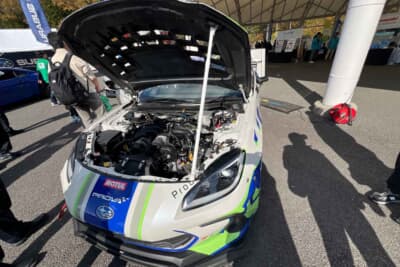 イベント広場にはS耐マシンが展示されていましたのよ