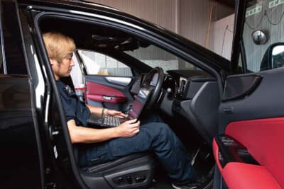 有宗自動車工業として、約2年前からセキュリティショップとして力を入れている。ディーラーから直接作業を依頼されることも多い