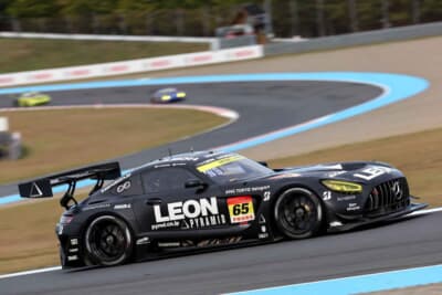 65号車LEON PYRAMID AMG
